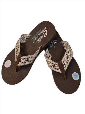 Skechers Cali Meditation - Ocean Breeze Flip-Flop. Cream Macramé Straps.